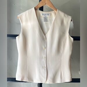 Darling 90’s Cream Silk Jones New York Vest